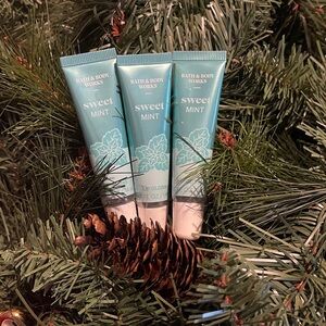 Bath & Body Works Sweet Mint Lip Gloss - Teal